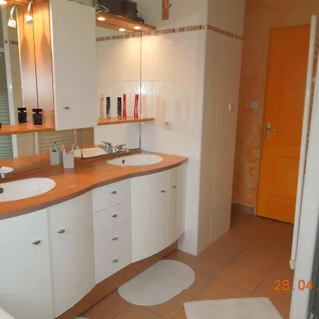 Clim+piscine Securisee Proche Montpellier 8p *